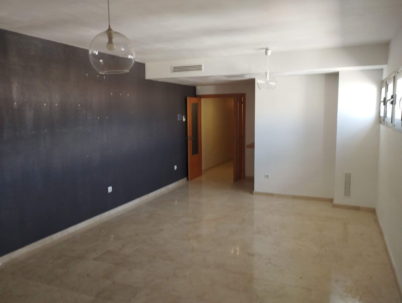 1212 Alquiler Piso en Oliva
